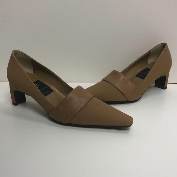 Di sandro Heels for Women on Sale up to 90% Off: Poshmark Di Sandro Made in Italy Camel Mid Heal